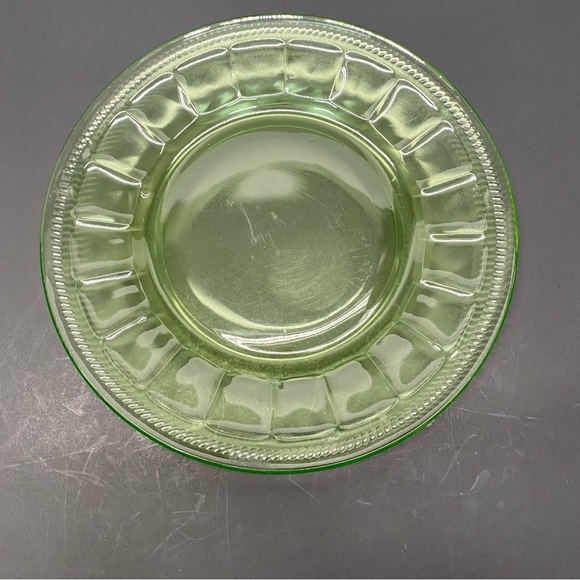 Green Depression Uranium Glass Plate Anchor Hocking Block Pattern 8 inch Plate - Picture 6 of 12
